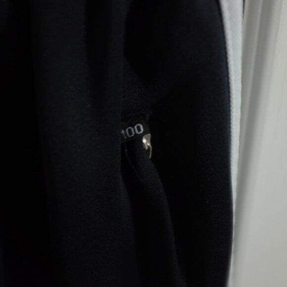 Navy jersey shorts with side white stripes - Picture 7 of 9